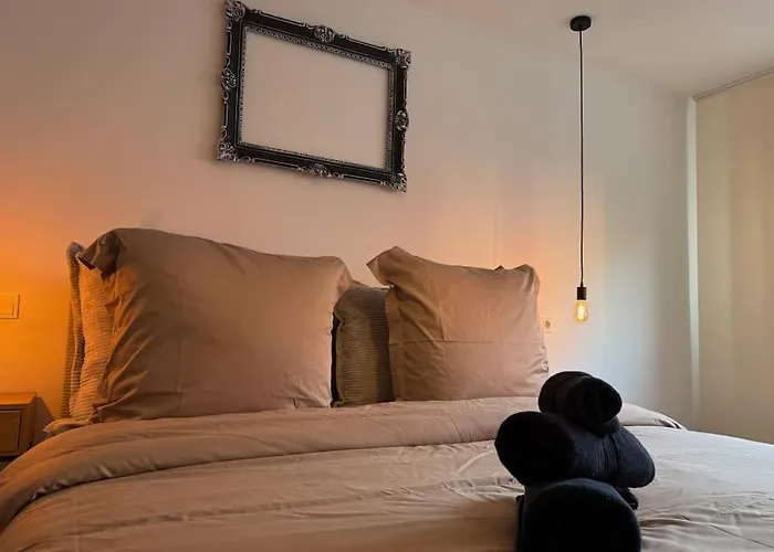 Noble Supreme Suite Near Center
